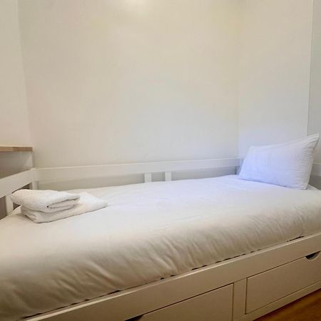 Apartment Metro-Paris Asnieres-sur-Seine Bagian luar foto