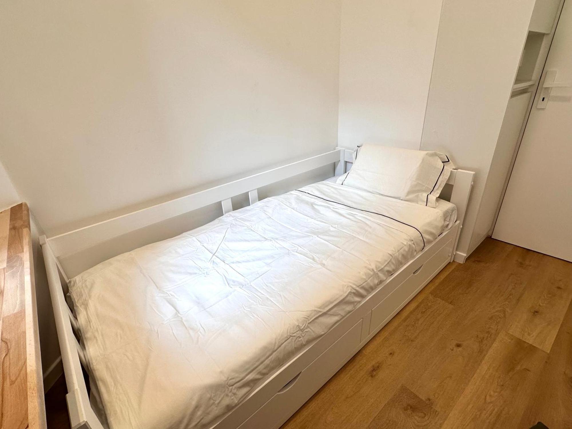 Apartment Metro-Paris Asnieres-sur-Seine Bagian luar foto