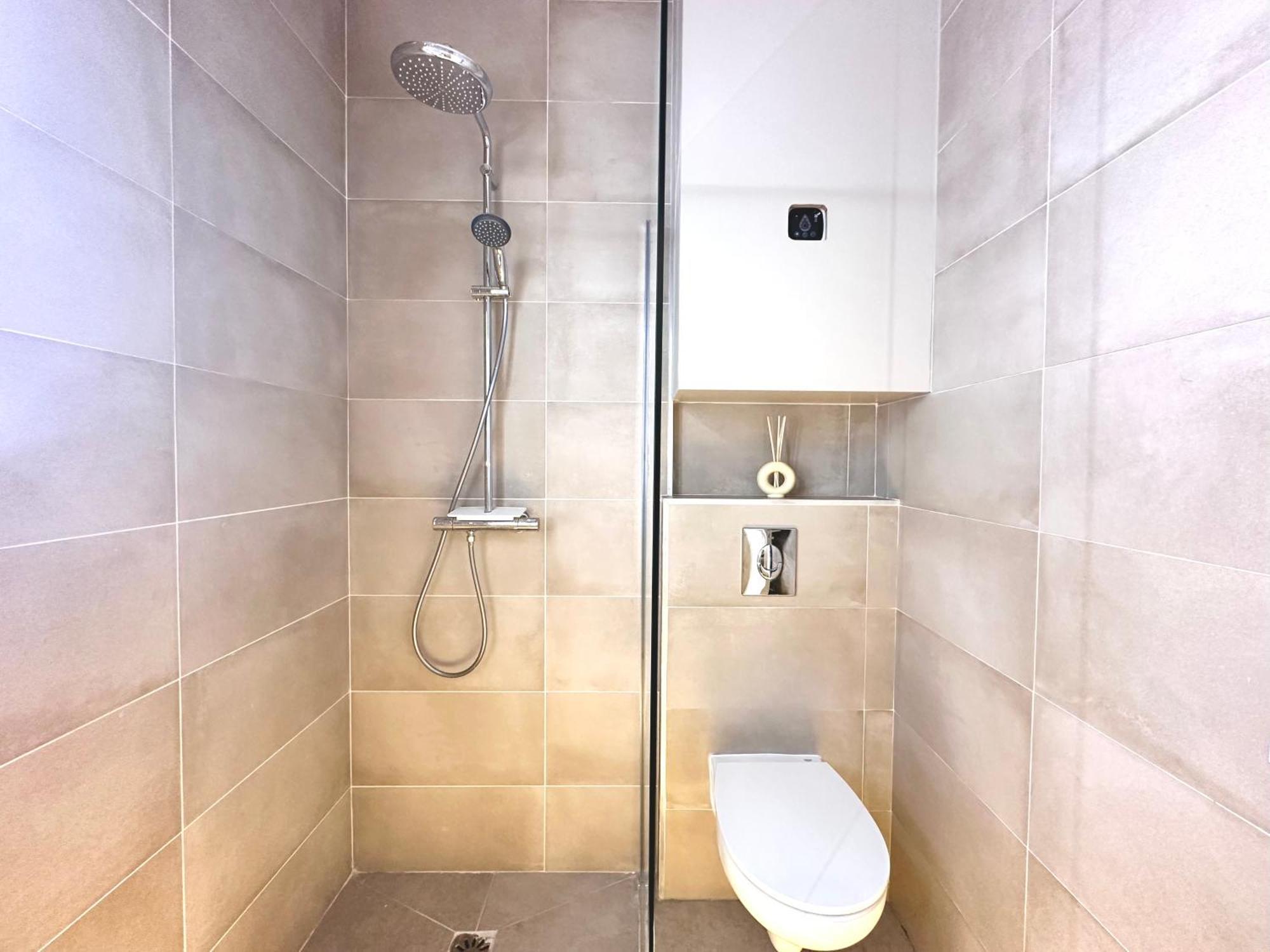 Apartment Metro-Paris Asnieres-sur-Seine Bagian luar foto