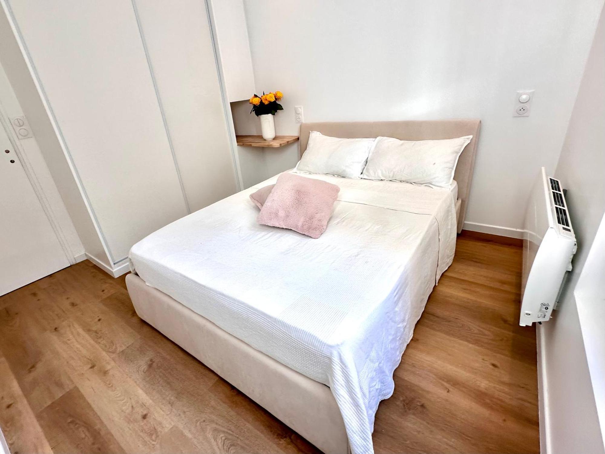 Apartment Metro-Paris Asnieres-sur-Seine Bagian luar foto